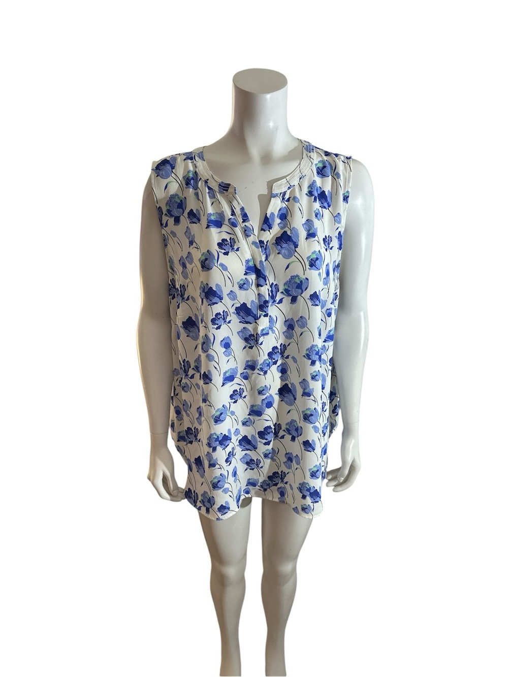 Talbots White and Blue Floral Sleeveless Split-Neck Camisole - Picture 6 of 12